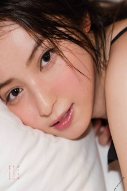 吉雪萍照顾脑瘫女儿